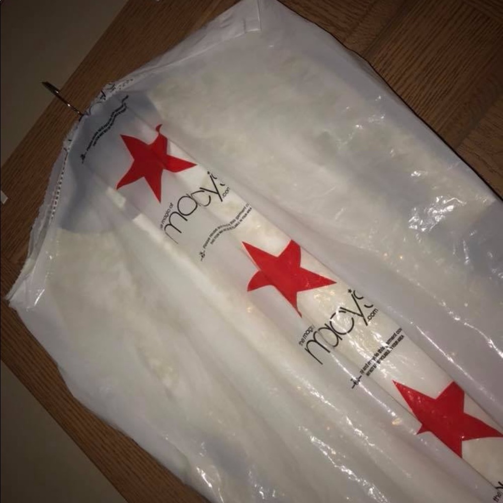 PROM DRESS ! - Picture 5 of 5